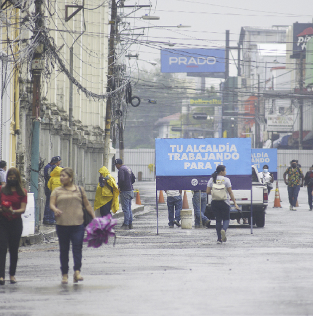 Alcaldía de San Salvador abrió el paso peatonal en la calle Rubén Darío y habilita gradualmente el tránsito vehicular