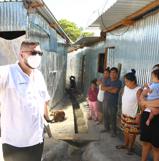 Alcaldía de San Salvador ofrece opción habitacional temporal a familias asentadas en terreno municipal donde se construirá un nuevo mercado