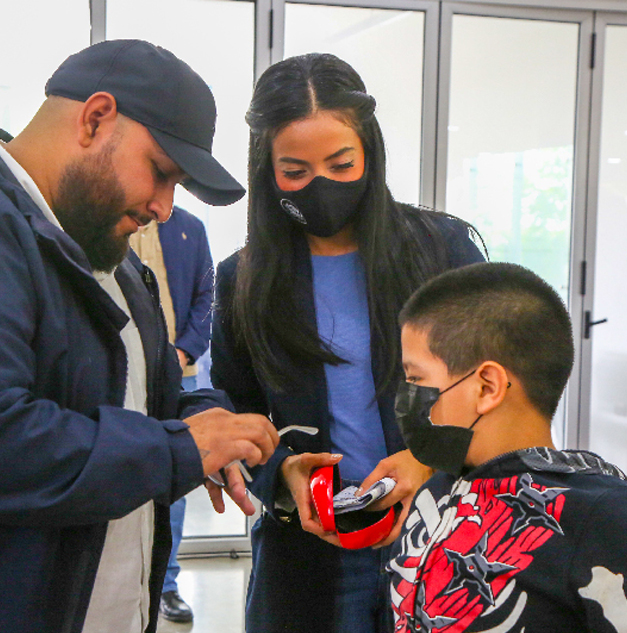 Cerca de 3,000 niños y jóvenes de San Salvador han sido beneficiados con consultas para la salud visual